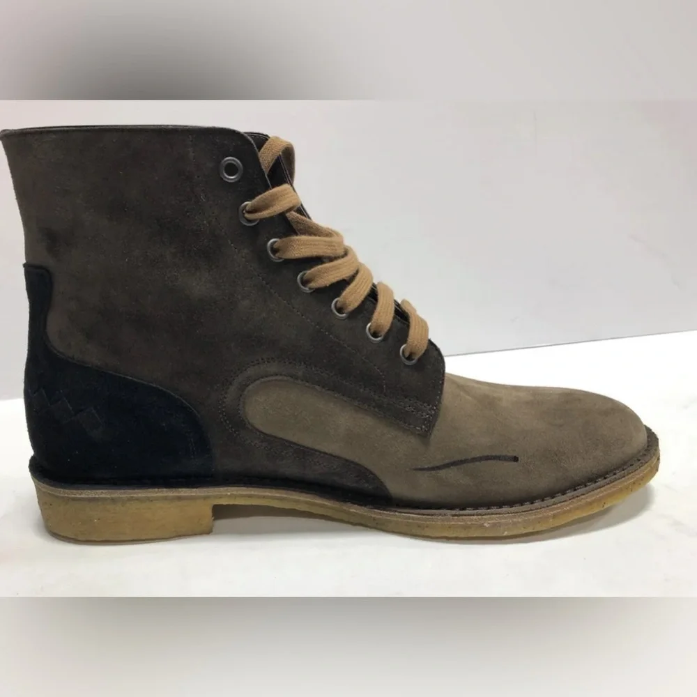 Bottega Veneta Men's Voortrekking Chukka Boot Size EU42 M US9